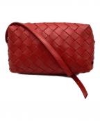 BOTTEGA VENETAボッテガベネタ）の古着「ショルダーバッグ」｜レッド