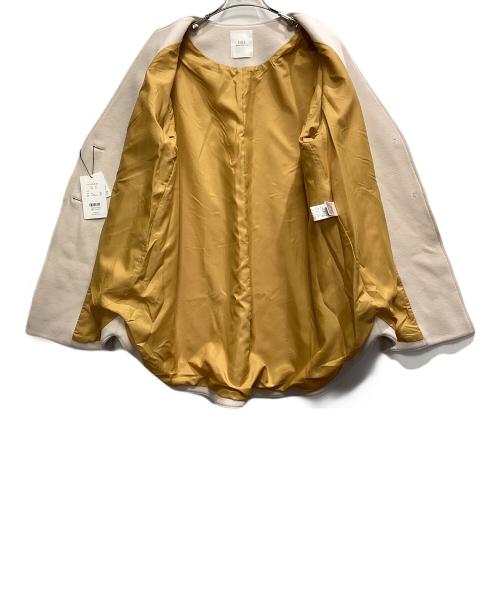 NUS（ヌース）NUS (ヌース) ジロンファーストラムキーネックミドルコート ベージュ サイズ:ＳＩＺＥ　38 未使用品の古着・服飾アイテム