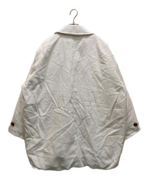 miffew（ミフュー）miffew (ミフュー) ワイドスクエアバルマカーンダウンコート ホワイト サイズ:2の古着・服飾アイテム