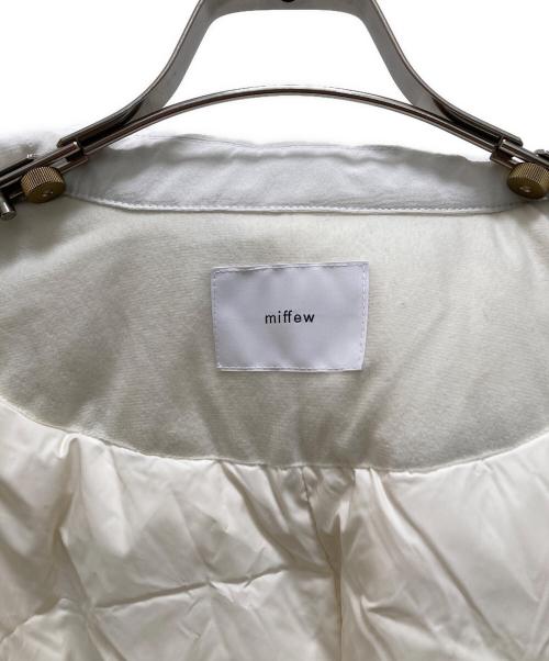 miffew（ミフュー）miffew (ミフュー) ワイドスクエアバルマカーンダウンコート ホワイト サイズ:2の古着・服飾アイテム