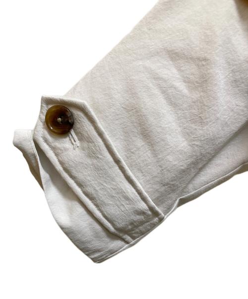 miffew（ミフュー）miffew (ミフュー) ワイドスクエアバルマカーンダウンコート ホワイト サイズ:2の古着・服飾アイテム