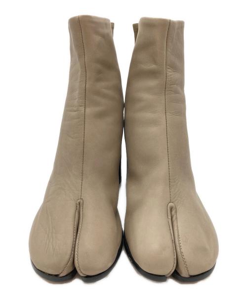 Maison Margiela（メゾンマルジェラ）Maison Margiela (メゾンマルジェラ) TABI HEEL BOOTS ベージュ サイズ:36 2/1の古着・服飾アイテム