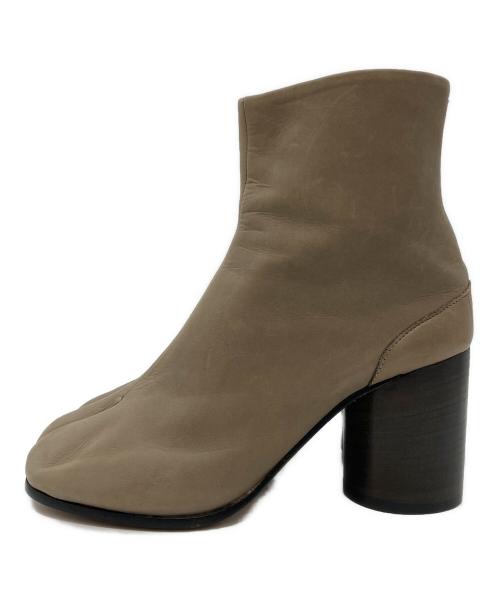 Maison Margiela（メゾンマルジェラ）Maison Margiela (メゾンマルジェラ) TABI HEEL BOOTS ベージュ サイズ:36 1/2の古着・服飾アイテム