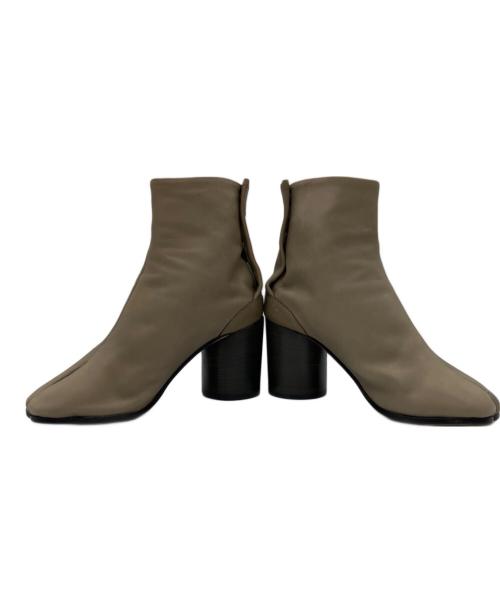 Maison Margiela（メゾンマルジェラ）Maison Margiela (メゾンマルジェラ) TABI HEEL BOOTS ベージュ サイズ:36 1/2の古着・服飾アイテム