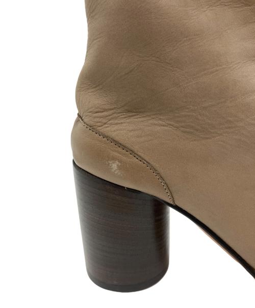 Maison Margiela（メゾンマルジェラ）Maison Margiela (メゾンマルジェラ) TABI HEEL BOOTS ベージュ サイズ:36 1/2の古着・服飾アイテム