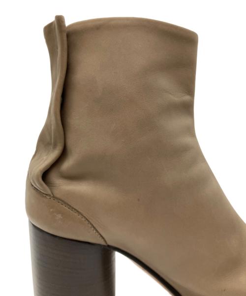 Maison Margiela（メゾンマルジェラ）Maison Margiela (メゾンマルジェラ) TABI HEEL BOOTS ベージュ サイズ:36 1/2の古着・服飾アイテム