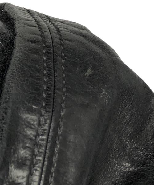 MIU MIU（ミュウミュウ）MIU MIU (ミュウミュウ) ショルダーバッグ ブラック サイズ:下記参照の古着・服飾アイテム