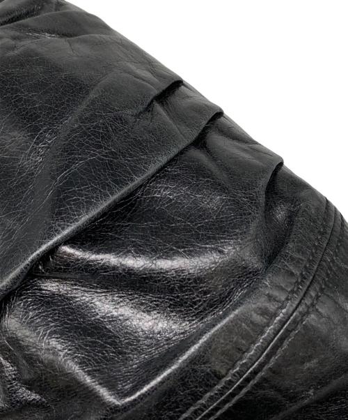 MIU MIU（ミュウミュウ）MIU MIU (ミュウミュウ) ショルダーバッグ ブラック サイズ:下記参照の古着・服飾アイテム