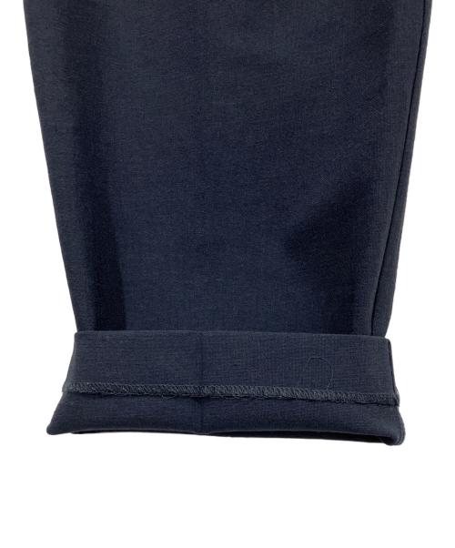 SOEJU（ソージュ）SOEJU (ソージュ) コンフォートファインタックバレルパンツ ネイビー サイズ:Mの古着・服飾アイテム