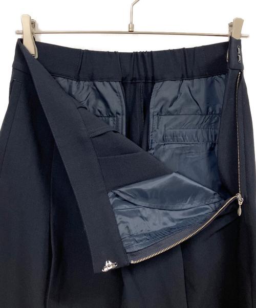 SOEJU（ソージュ）SOEJU (ソージュ) コンフォートファインタックバレルパンツ ネイビー サイズ:Mの古着・服飾アイテム