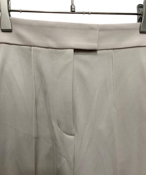 ESTNATION（エストネーション）ESTNATION (エストネーション) センタープレスパンツ ベージュ サイズ:36 未使用品の古着・服飾アイテム