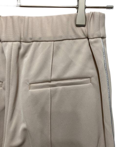 ESTNATION（エストネーション）ESTNATION (エストネーション) センタープレスパンツ ベージュ サイズ:36 未使用品の古着・服飾アイテム