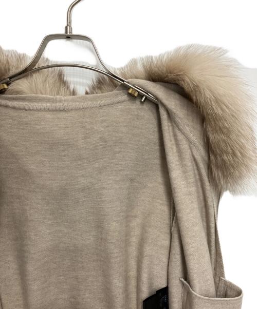 FOXEY（フォクシー）FOXEY (フォクシー) FOXファー付ニットパーカー ベージュ サイズ:38の古着・服飾アイテム