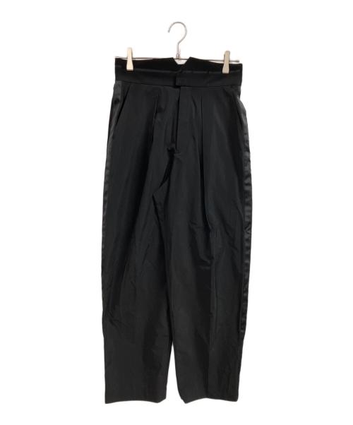 uncrave（アンクレイヴ3.）uncrave (アンクレイヴ3.) メモリータフタテーパードパンツ ブラック サイズ:1の古着・服飾アイテム