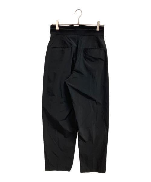 uncrave（アンクレイヴ3.）uncrave (アンクレイヴ3.) メモリータフタテーパードパンツ ブラック サイズ:1の古着・服飾アイテム