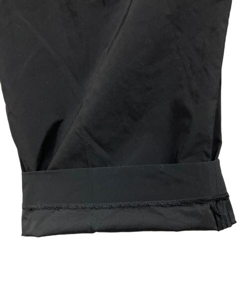 uncrave（アンクレイヴ3.）uncrave (アンクレイヴ3.) メモリータフタテーパードパンツ ブラック サイズ:1の古着・服飾アイテム