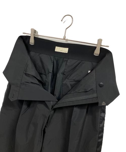 uncrave（アンクレイヴ3.）uncrave (アンクレイヴ3.) メモリータフタテーパードパンツ ブラック サイズ:1の古着・服飾アイテム