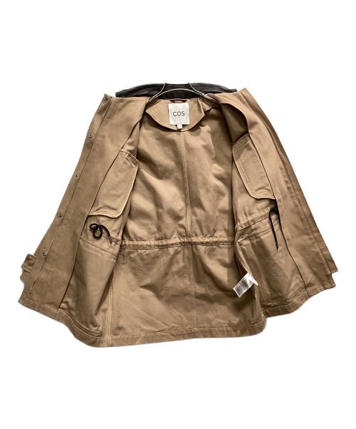 COS（コス）COS (コス) レザーカラーフィールドジャケット ベージュ サイズ:ＥＵＲ　ＸＸＳの古着・服飾アイテム