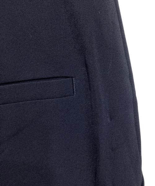uncrave（アンクレイヴ3.）uncrave (アンクレイヴ3.) クールタッチツイル ストレートパンツ ネイビー サイズ:2 未使用品の古着・服飾アイテム