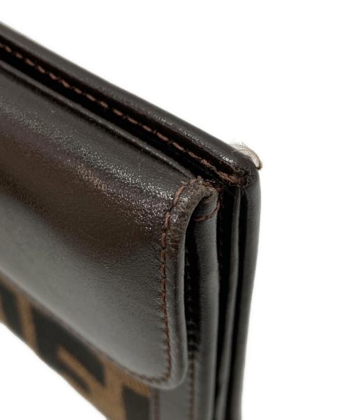 FENDI（フェンディ）FENDI (フェンディ) 2つ折り財布 ブラウンの古着・服飾アイテム