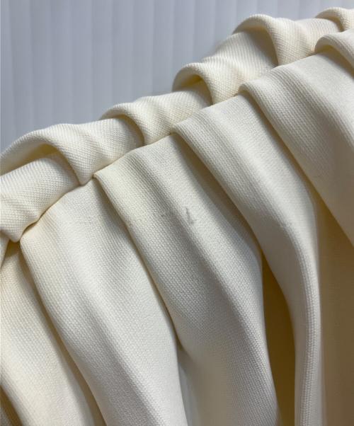 MM6 Maison Margiela（エムエムシックスメゾンマルジェラ）MM6 Maison Margiela (エムエムシックスメゾンマルジェラ) ボートネックプリーツトップス アイボリー サイズ:36の古着・服飾アイテム