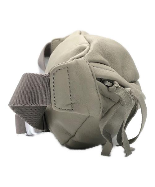 HENDER SCHEME（エンダースキーマ）Hender Scheme (エンダースキーマ) cow waist pouch bag ベージュの古着・服飾アイテム