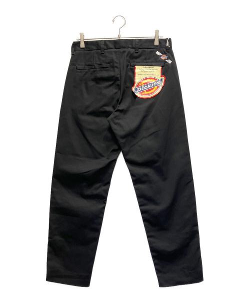 Saturdays NYC（サタデーズ ニューヨークシティ）Saturdays NYC (サタデーズ ニューヨークシティ) Dickies (ディッキーズ) バック アイコン コットン ツイル チノパンツ ブラック サイズ:30 未使用品の古着・服飾アイテム