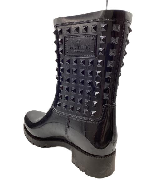 VALENTINO GARAVANI（ヴァレンティノ・ガラヴァーニ）VALENTINO GARAVANI (ヴァレンティノ・ガラヴァーニ) ピラミッドスタッズレインブーツ ブラック サイズ:38の古着・服飾アイテム