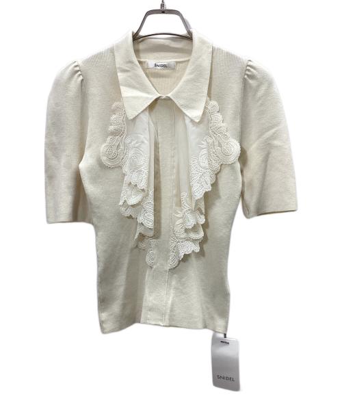 Snidel（スナイデル）Snidel (スナイデル) ラッフル刺繍ニットプルオーバー ベージュ サイズ:FREE 未使用品の古着・服飾アイテム