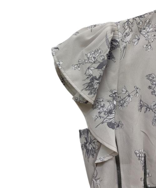 FRAY ID（フレイ アイディー）FRAY ID (フレイ アイディー) サテンパイピングプリントシフォンワンピ グレー サイズ:S 未使用品の古着・服飾アイテム