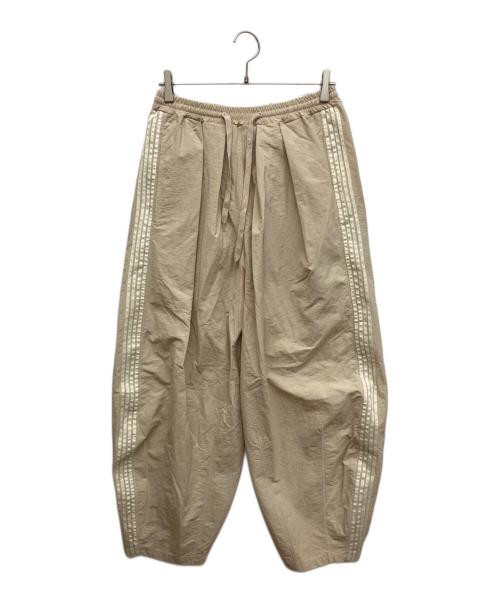 etsinta（エシンタ）etsinta (エシンタ) リメイクジャージカーブパンツ イージーナイロンパンツ ベージュ サイズ:FREEの古着・服飾アイテム