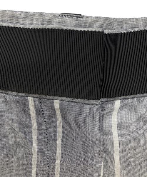 sacai（サカイ）sacai (サカイ) シアーランダムストライプパンツ ネイビー×ホワイト サイズ:2の古着・服飾アイテム