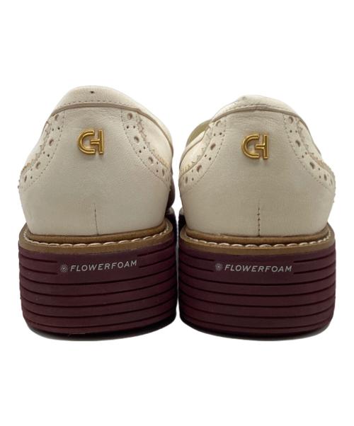 COLE HAAN（コールハーン）COLE HAAN (コールハーン) オリジナルグランド プラットフォーム ベネチアン スリッポン ローファー ベージュ サイズ:6　2/1の古着・服飾アイテム