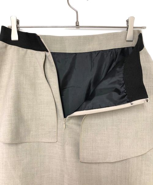 ADORE（アドーア）ADORE (アドーア) ドライハイブリッドスカート ベージュ サイズ:SIZE 38 未使用品の古着・服飾アイテム