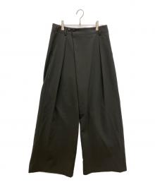 FRAMeWORK（フレームワーク）の古着「撥水強撚ポリエステルラップワイドパンツ」｜グレー