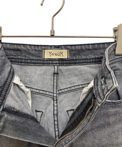 YANUK（ヤヌーク）YANUK (ヤヌーク) デニムパンツ グレー サイズ:W23の古着・服飾アイテム