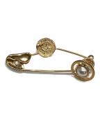 Vivienne Westwoodヴィヴィアンウエストウッド）の古着「Safety-Pinアクセサリー」｜ゴールド
