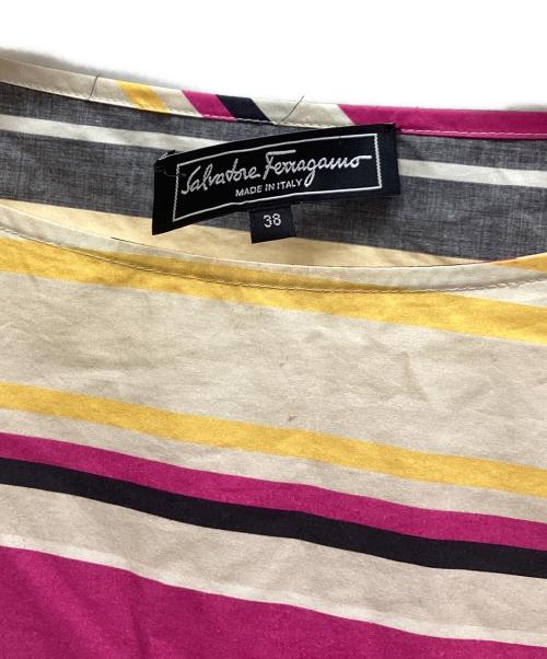 Salvatore Ferragamo（サルヴァトーレ フェラガモ）Salvatore Ferragamo (サルヴァトーレ フェラガモ) ボーダーワンピース マルチカラー サイズ:38の古着・服飾アイテム