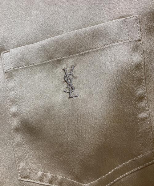 Yves Saint Laurent（イヴサンローラン）Yves Saint Laurent (イヴサンローラン) サテンシャツ ベージュ サイズ:36の古着・服飾アイテム
