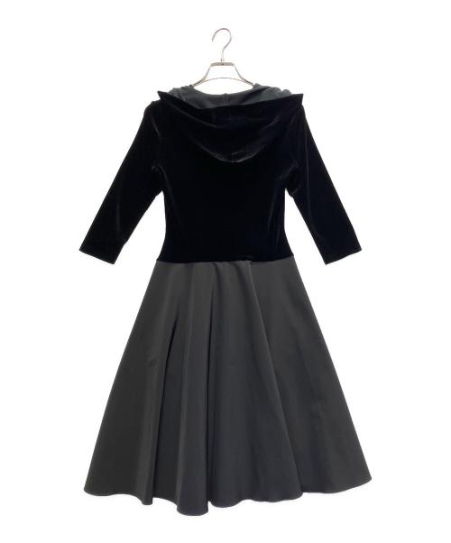 FOXEY NEWYORK（フォクシーニューヨーク）FOXEY NEWYORK (フォクシーニューヨーク) ベロア切替パーカーワンピース ブラック サイズ:38の古着・服飾アイテム