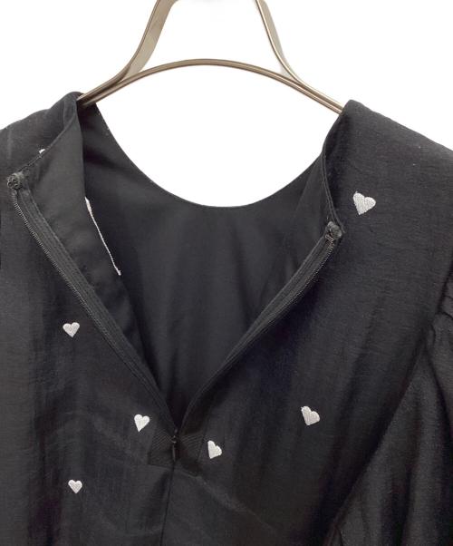 CHESTY（チェスティ）CHESTY (チェスティ) THE HANY (ザハニー) ハートトップス ブラックの古着・服飾アイテム