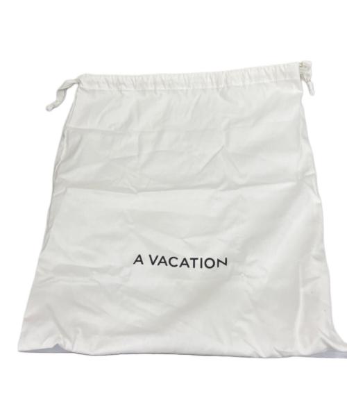 A VACATION（ア ヴァケーション）A VACATION (ア ヴァケーション) POOL MIDI-I バッグ ベージュの古着・服飾アイテム