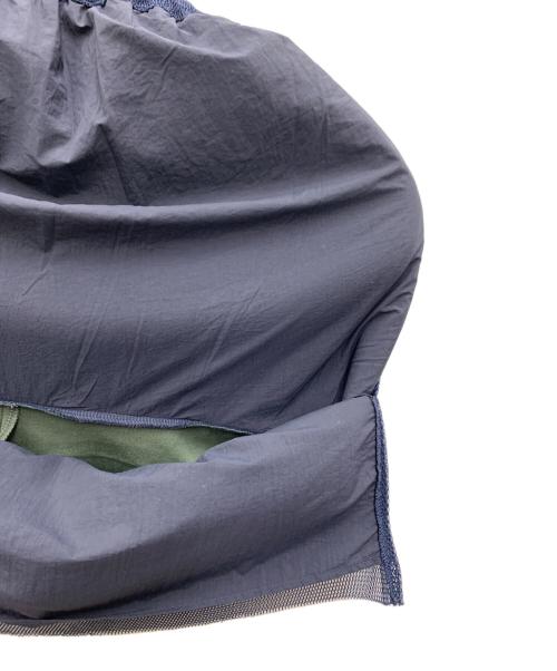 UN3D.（アンスリード）UN3D. (アンスリード) CURVE SLEEVE DOCKING TOP グリーン×ネイビー サイズ:38の古着・服飾アイテム