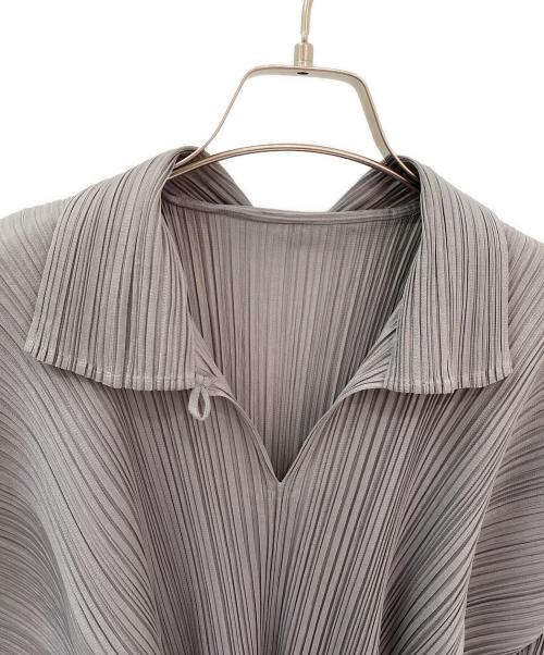 PLEATS PLEASE（プリーツプリーズ）PLEATS PLEASE (プリーツプリーズ) プルオーバーシャツ グレー サイズ:3の古着・服飾アイテム