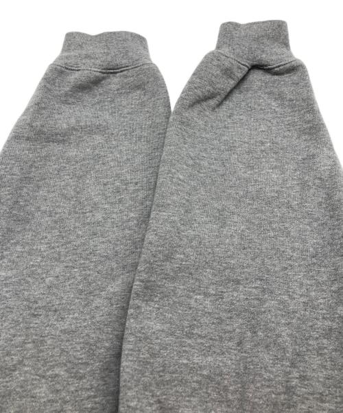 FOG ESSENTIALS（フィアオブゴッド エッセンシャル）FOG ESSENTIALS (フィアオブゴッド エッセンシャル) ロゴプリントプルオーバーパーカー グレー サイズ:Lの古着・服飾アイテム