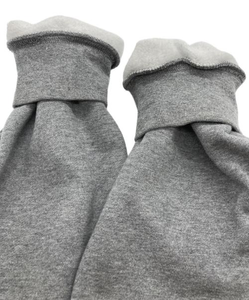 FOG ESSENTIALS（フィアオブゴッド エッセンシャル）FOG ESSENTIALS (フィアオブゴッド エッセンシャル) ロゴプリントプルオーバーパーカー グレー サイズ:Lの古着・服飾アイテム