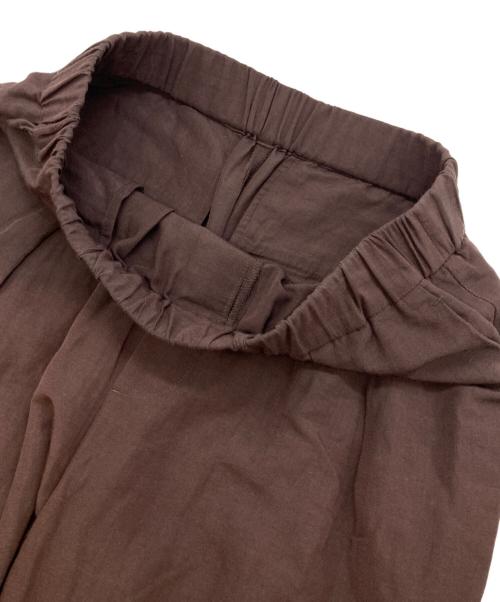 journal standard L'essage（ジャーナルスタンダード レサージュ）journal standard L'essage (ジャーナルスタンダード レサージュ) 25SS VIS/LINEN タックイージーパンツ ブラウン サイズ:38の古着・服飾アイテム