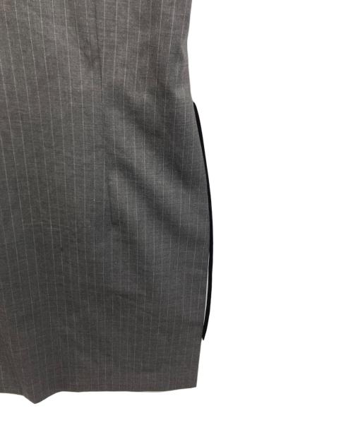 INSCRIRE（アンスクリア）INSCRIRE (アンスクリア) Wool Front Dress ウール フロント ドレス チャコールグレー サイズ:36の古着・服飾アイテム