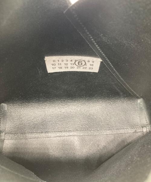 MM6 Maison Margiela（エムエムシックスメゾンマルジェラ）MM6 Maison Margiela (エムエムシックスメゾンマルジェラ) FORTUNE COOKIE SMALL フォーチュンクッキースモール SB6ZH0019 ブラック サイズ:表示がないため不明の古着・服飾アイテム