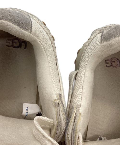 UGG（アグ）UGG (アグ) スニーカー ライトグレー サイズ:24の古着・服飾アイテム